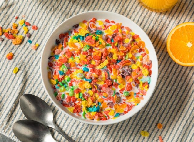 https://www.eatthis.com/wp-content/uploads/sites/4/2023/10/cereal.jpg?quality=82&strip=all&w=640
