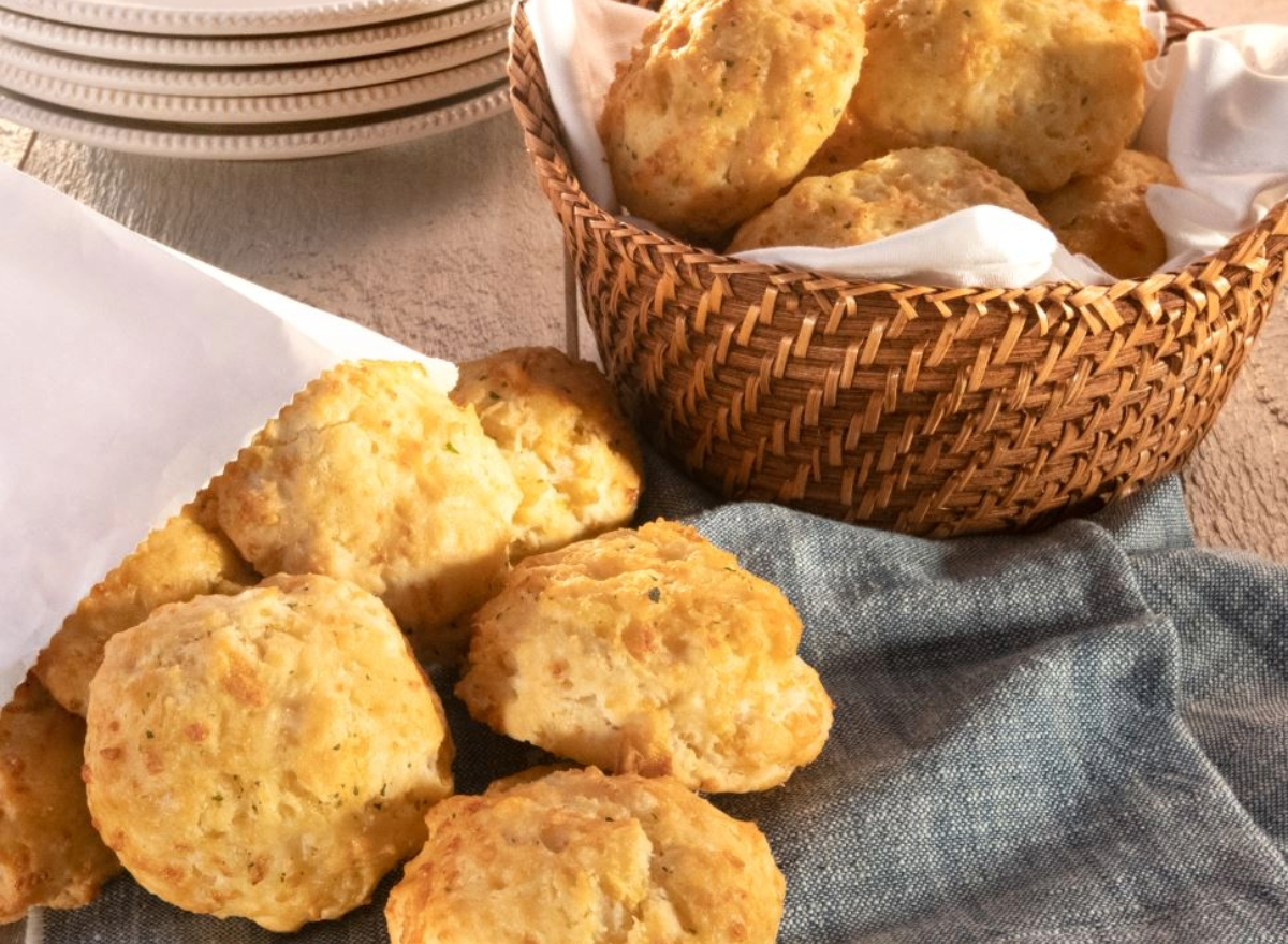 Pick 2 Red Lobster Biscuit Mixes: Cheddar Bay, Honey Butter or Rosemary  Garlic