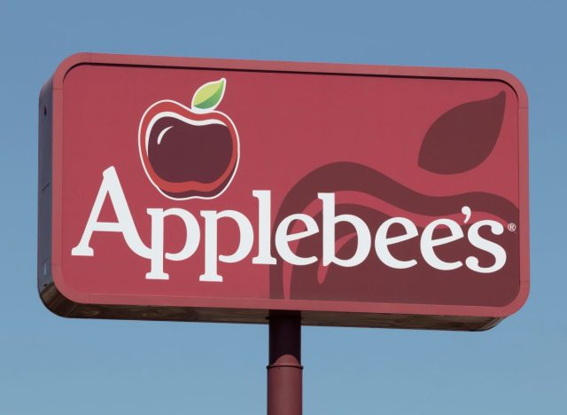 Applebee's sign