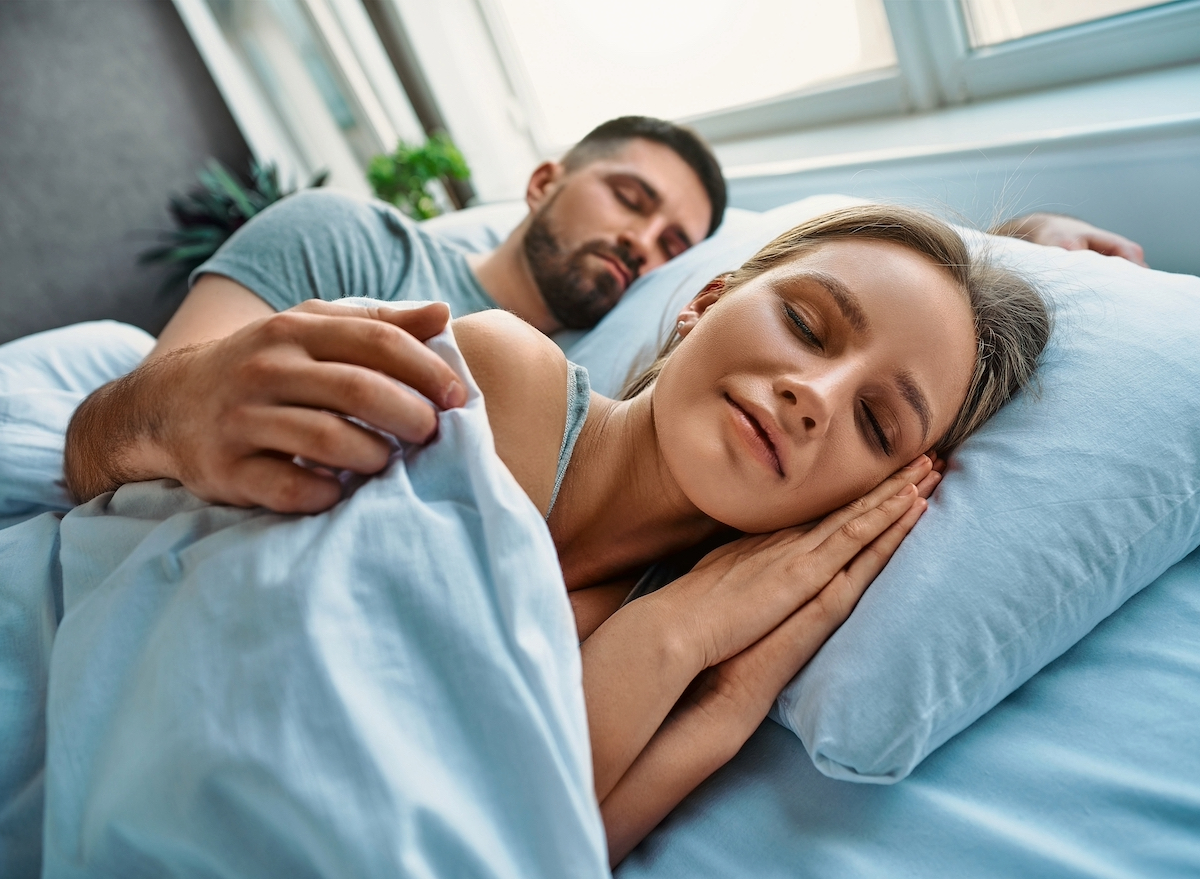 Scandinavian Sleep Method: What It Is and Why It Works