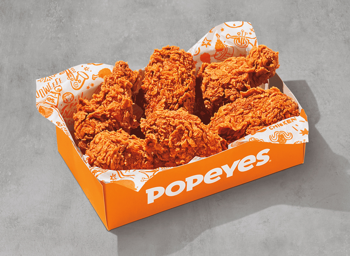 The 10 Best & Worst Menu Items at Popeyes, Based on Nutrition