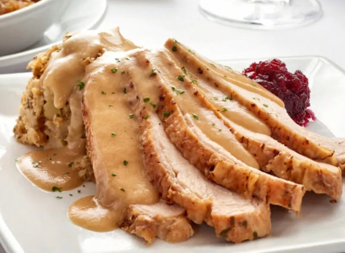 12 Restaurant Chains That Serve the Best Thanksgiving Meal