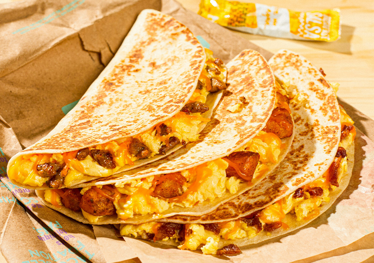 8 Best & Worst Tacos at Taco Bell, According to a Dietitian