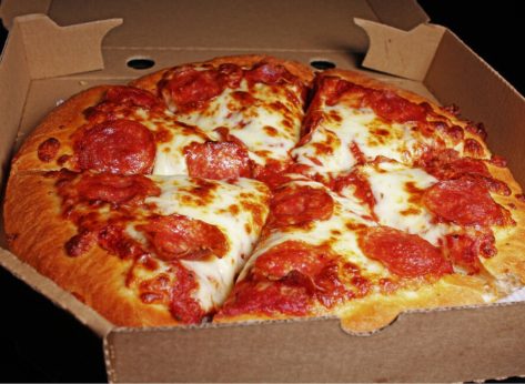 4 Beloved Pizza Chains That Failed Miserably