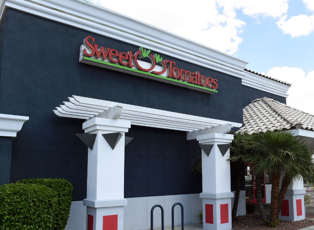 Sweet Tomatoes Could Finally Reopen This Month
