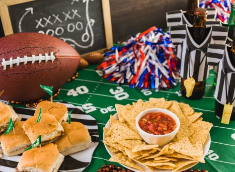 18 Restaurant Chains With the Best Super Bowl Deals