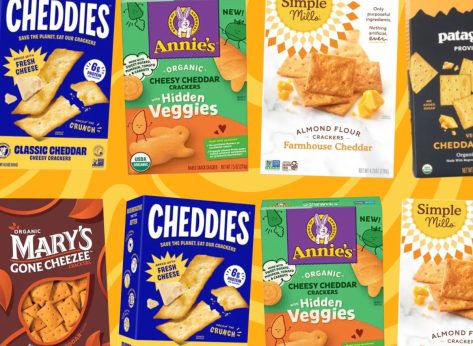 10 Healthiest Cheese Crackers—and 3 To Skip