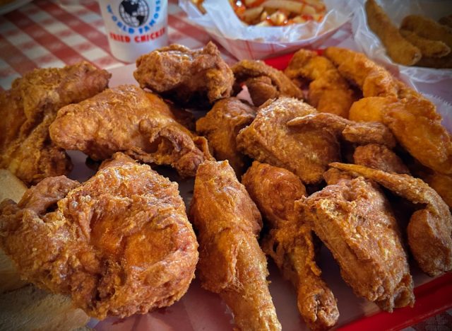 gus's world famous fried chicken