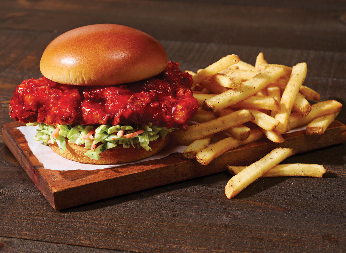 Applebee's Launches New Chicken Sandwiches For 2024