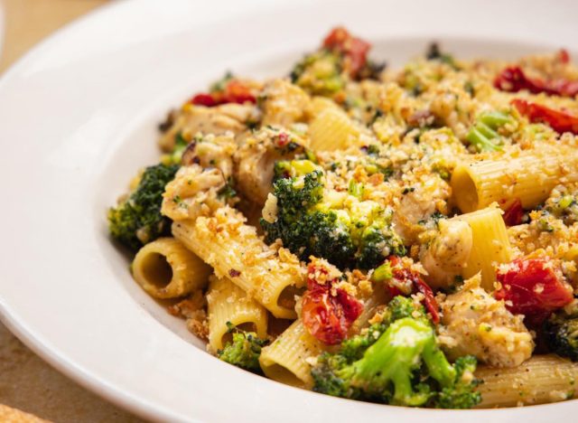 Cheesecake Factory Chicken and Broccoli Pasta 