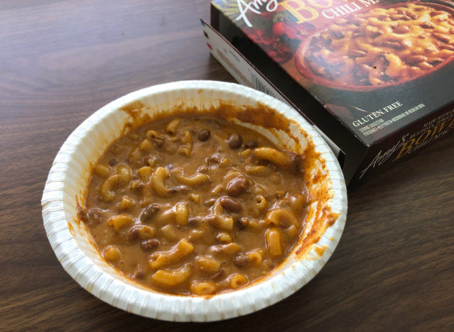 amy's chili mac in a bowl