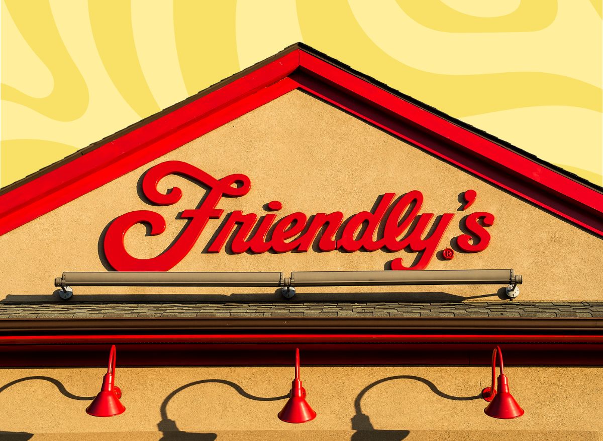 Friendly's exterior