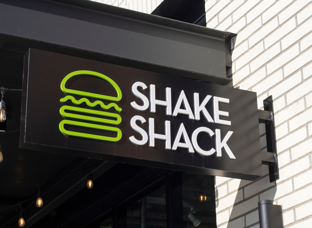 Shake Shack sign