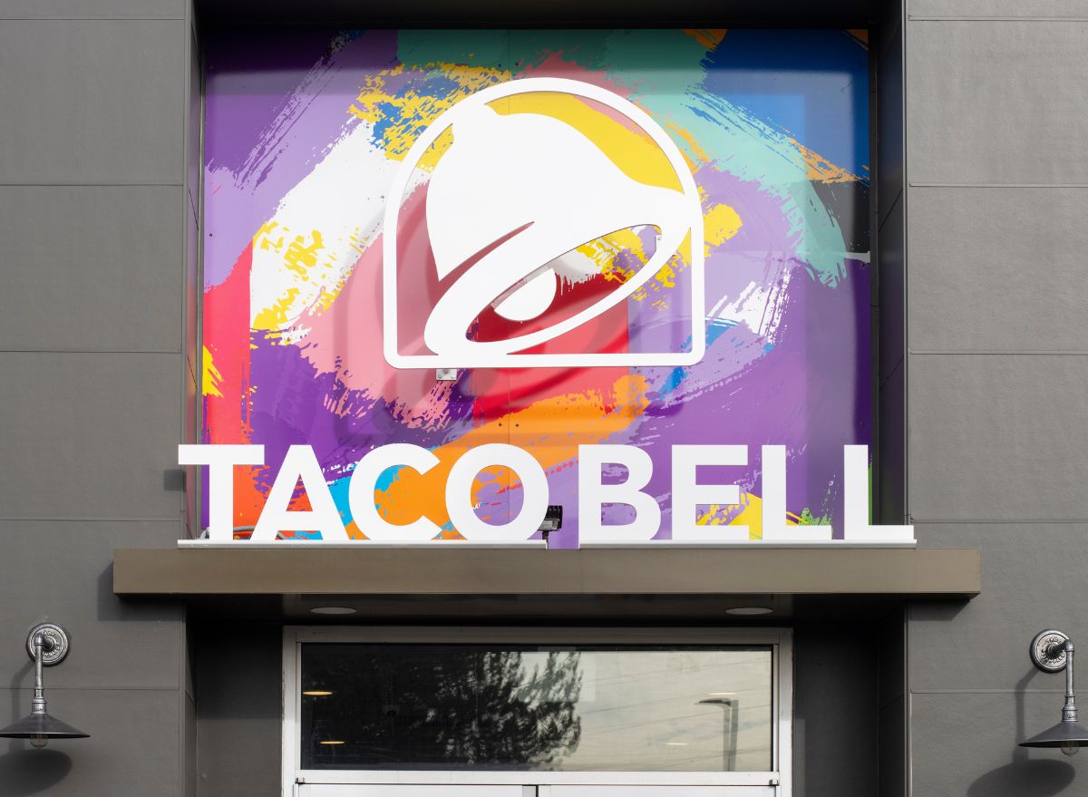 Taco Bell sign