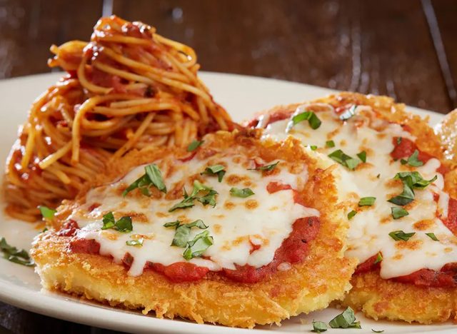 BJ's Restaurant Italian Chicken Parmigiana Pasta