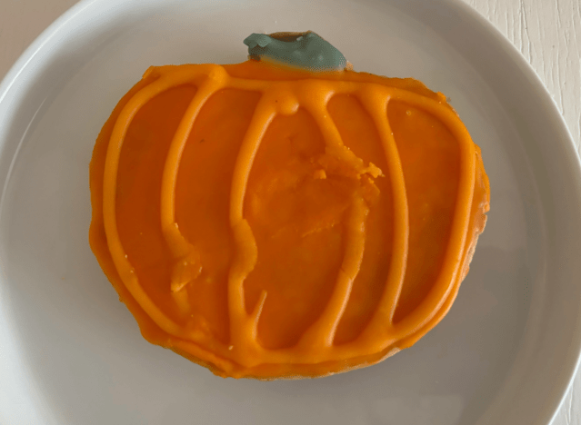 panera pumpkin cookie on a plate 