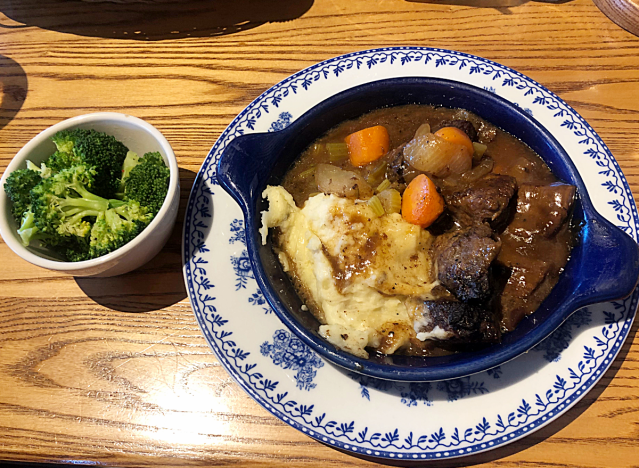 cracker barrel pot roast dinner 