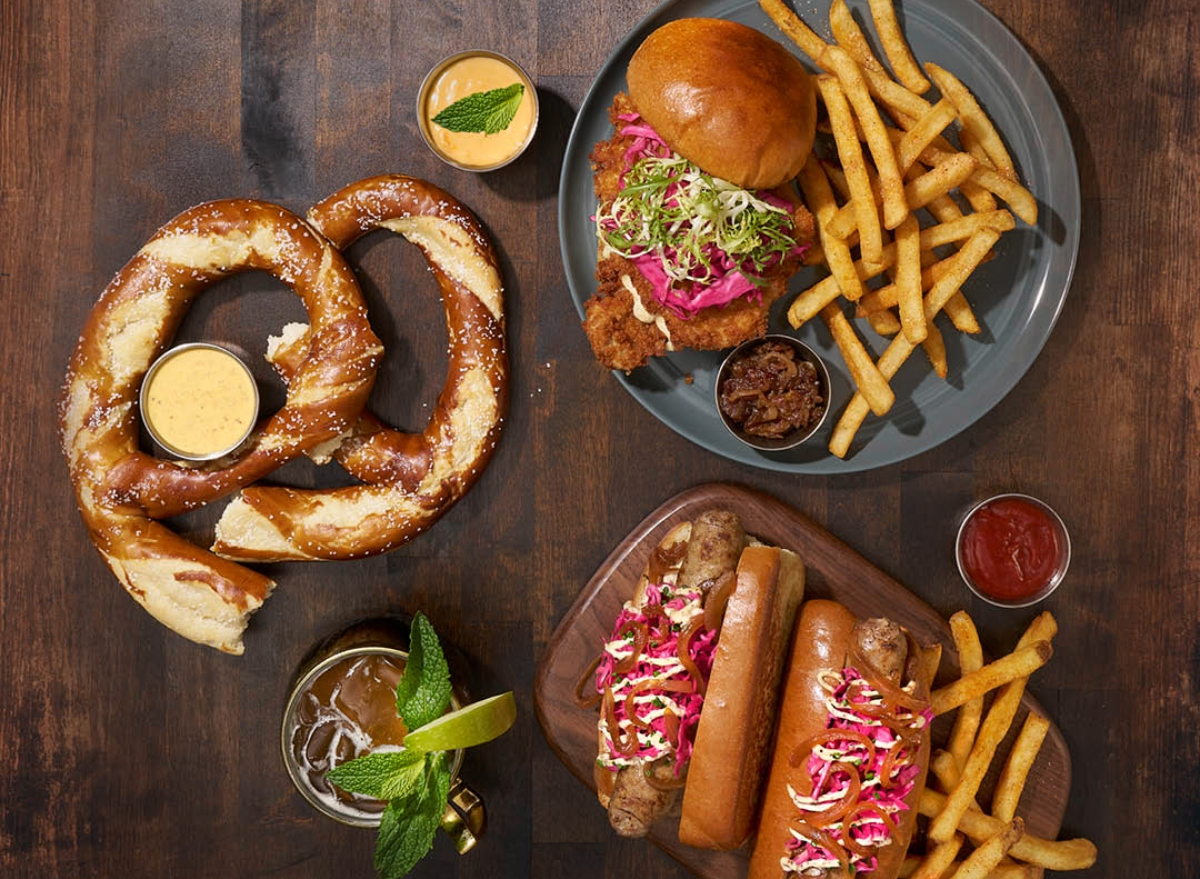 hard rock cafe's oktoberfest menu items