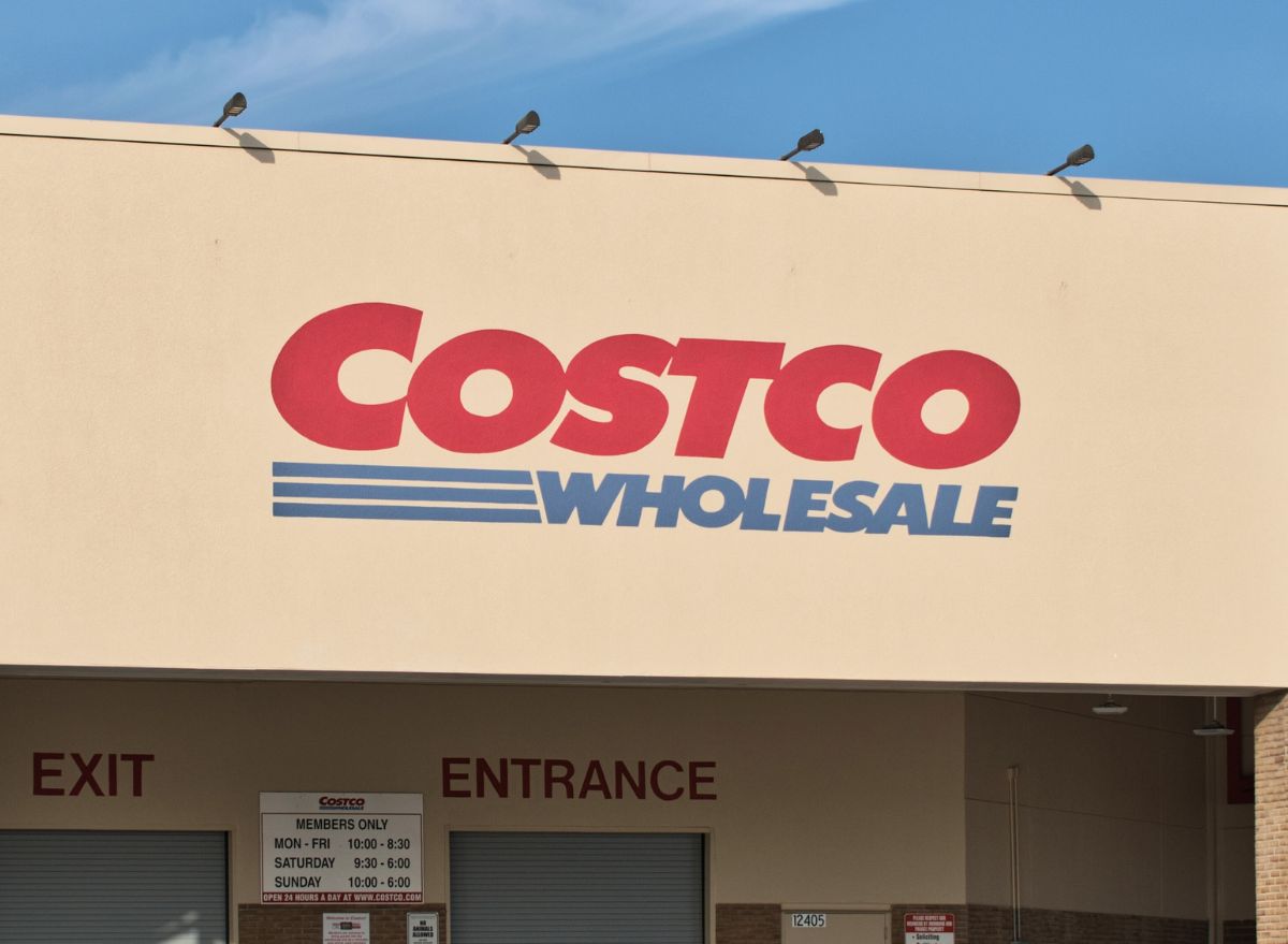 Costco warehouse exterior