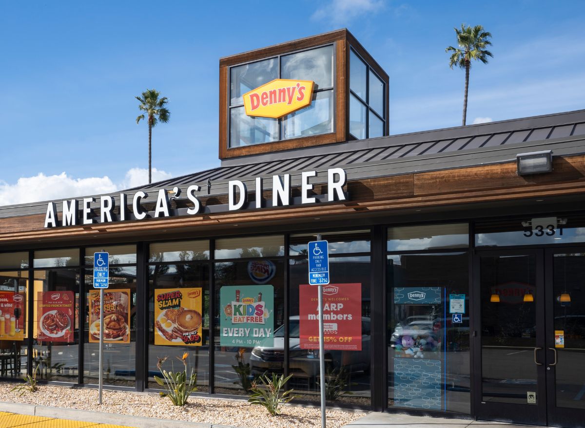 Denny's storefront