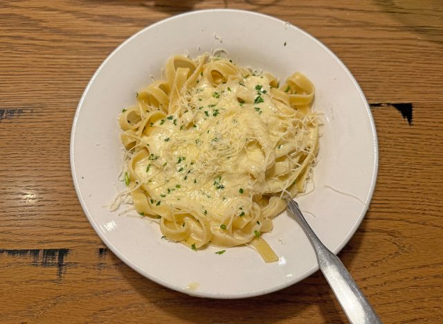 Fettuccine Alfredo at Olive Garden