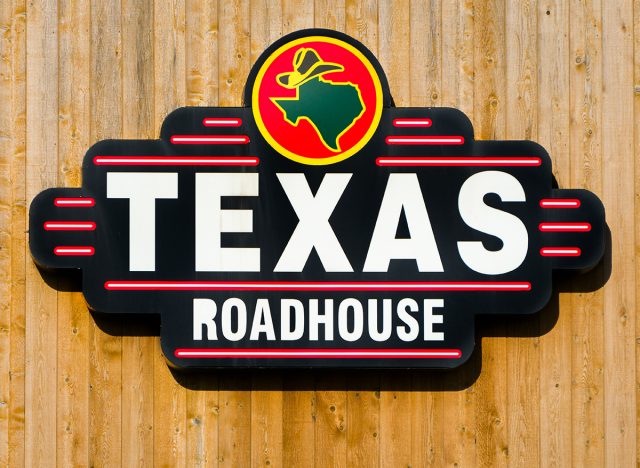 Texas Roadhouse exterior sign and logo.