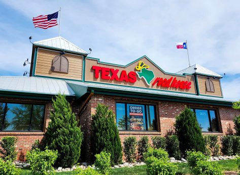 Texas Roadhouse Server Calls Out Messy Customers