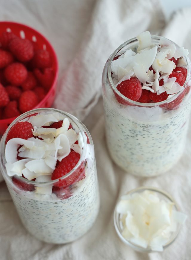 raspberry, coconut, chia seeds, overnight oats