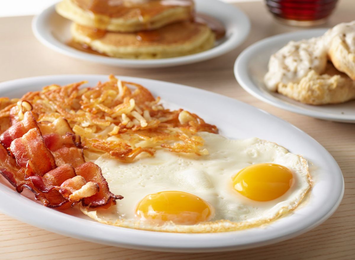 Huddle House breakfast plates