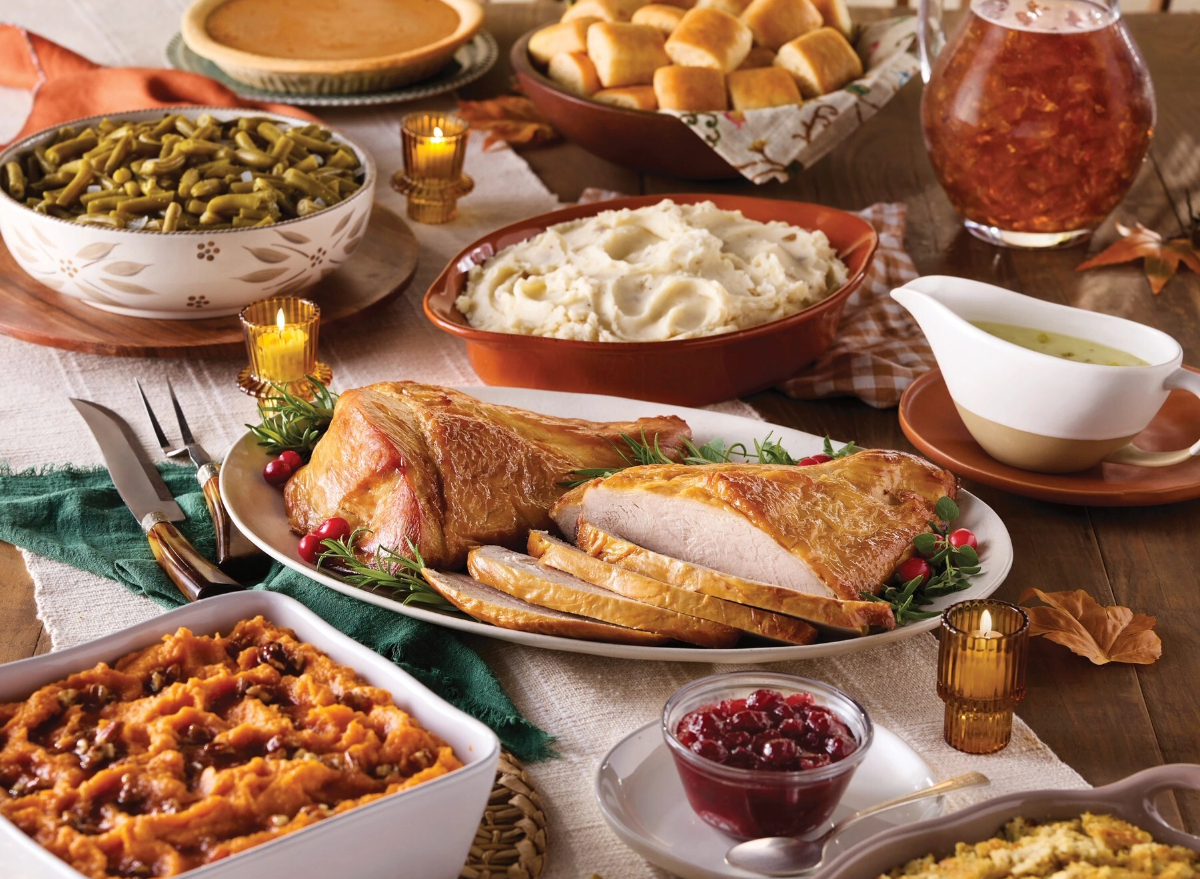 Cracker Barrel Thanksgiving Dinner 2024 Hours, Menu & Deals