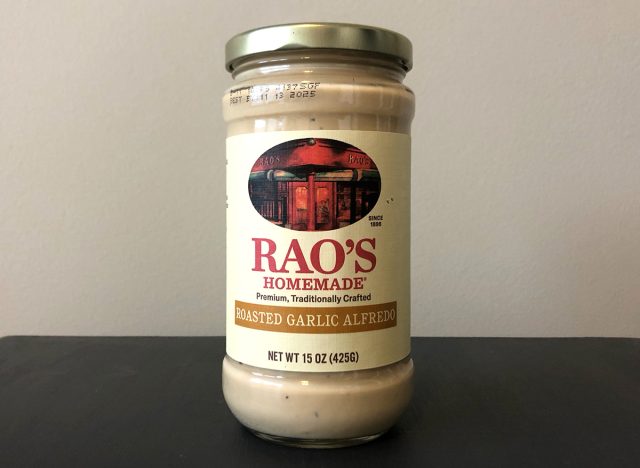 Rao's Roasted Garlic Alfredo 