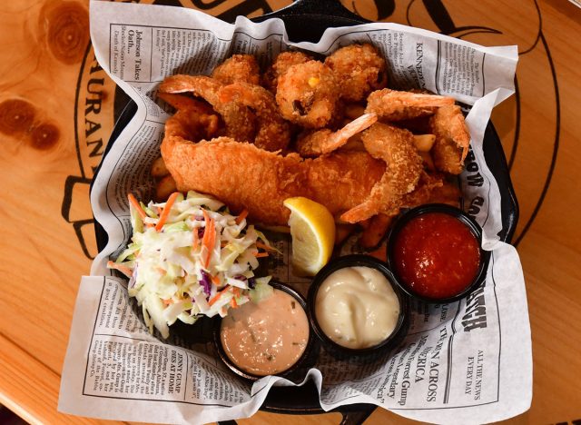 Forrest's Seafood Feast at Bubba Gump Shrimp Co.