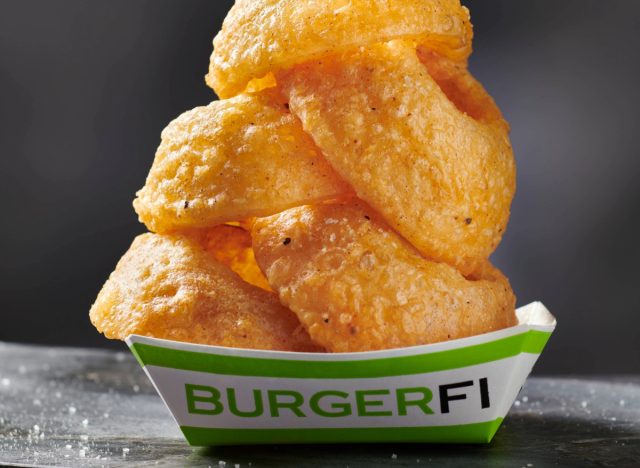 burgerfi jumbo onion rings