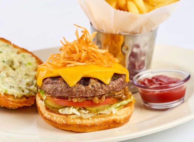 The Cheesecake Factory Americana Cheeseburger