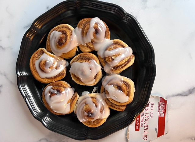 Hannaford Brand Original Cinnamon Rolls with Icing