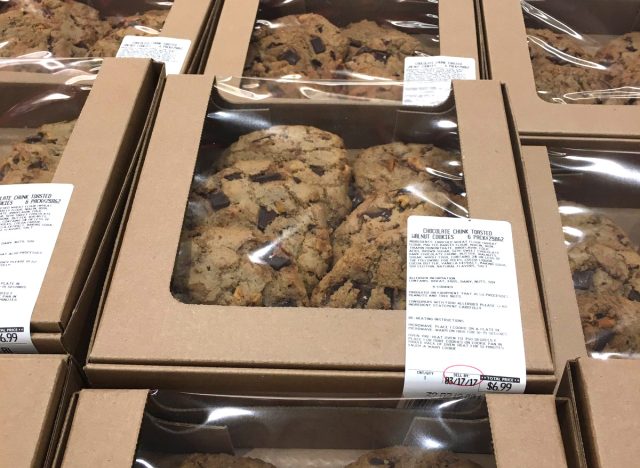 Costco Chocolate Chip Walnut Cookie