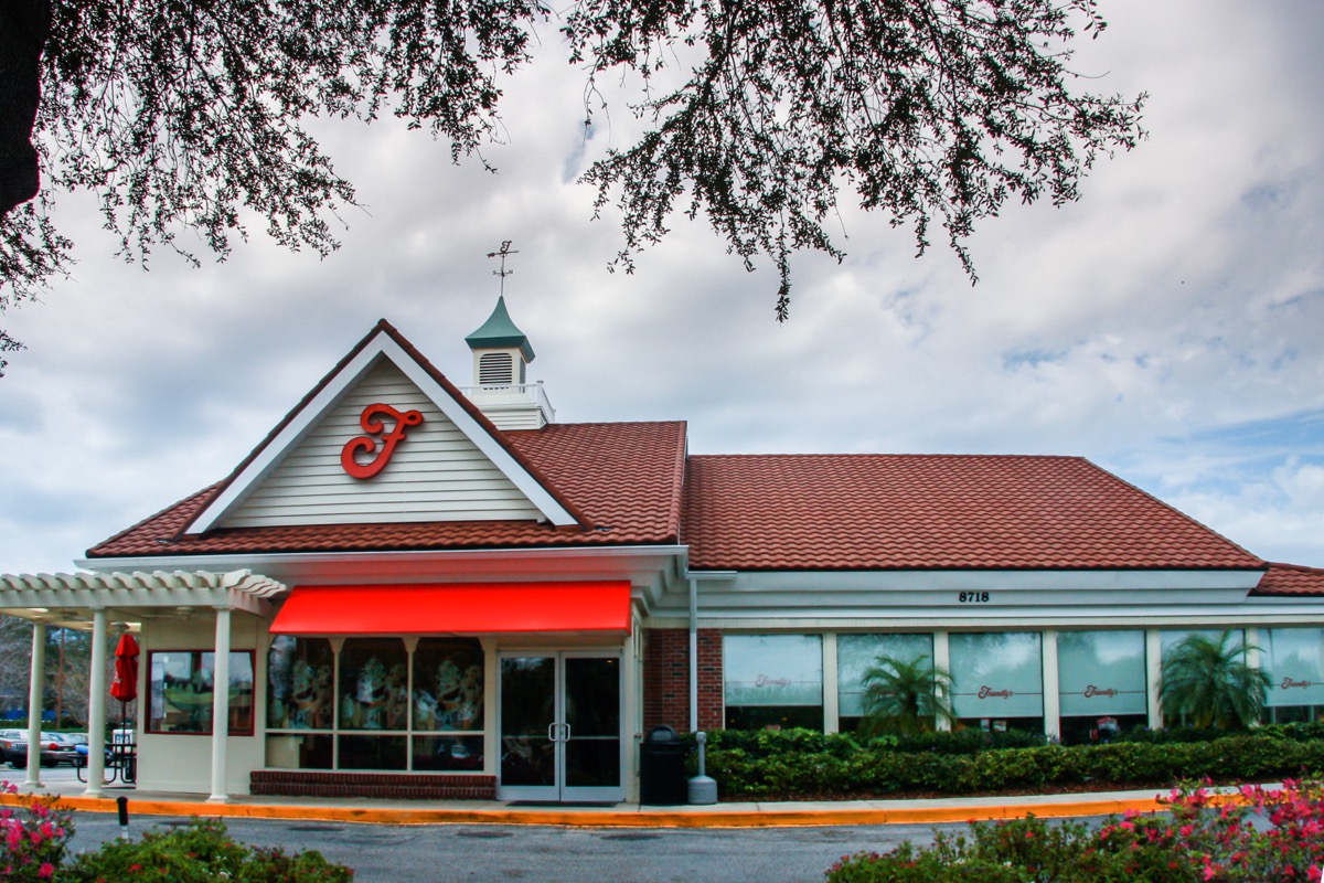 ORLANDO, FL, USA - MARCH 10, 2008: Friendly's ice cream restaurant in Orlando, USA on March 10, 2008. It belongs to restaurant chain on the United States' East Coast.