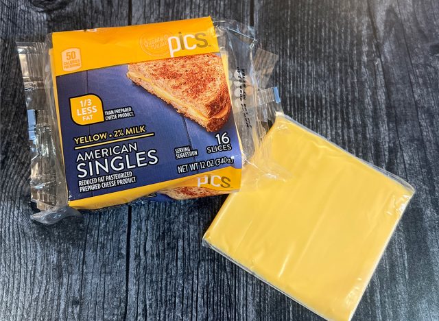 PICS Yellow American Cheese Slices (2% Milk)