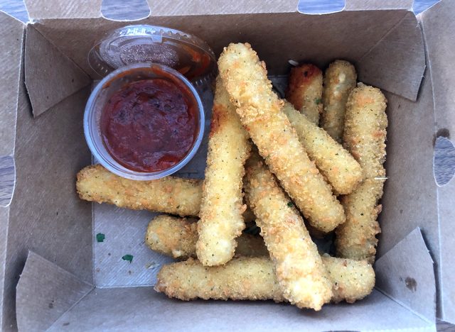 BJ's Brewhouse Mozzarella Sticks 