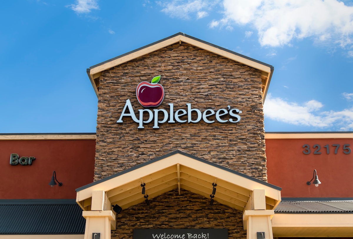 Temecula,,California,ñ,August,12,,2022:,Applebee's,Restaurant,Entrance,Facade.