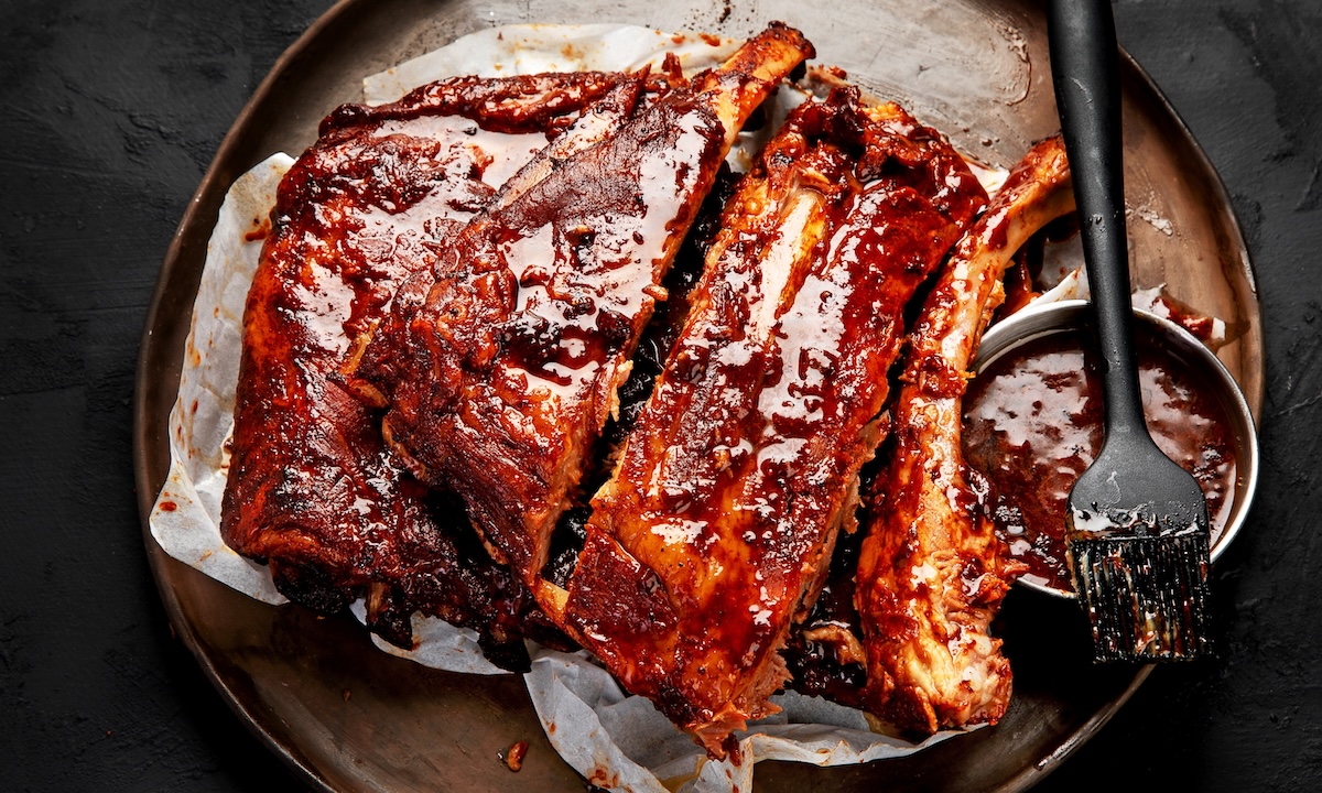 Hot,Grilled,Spare,Ribs,From,A,Summer,Bbq,Served,On