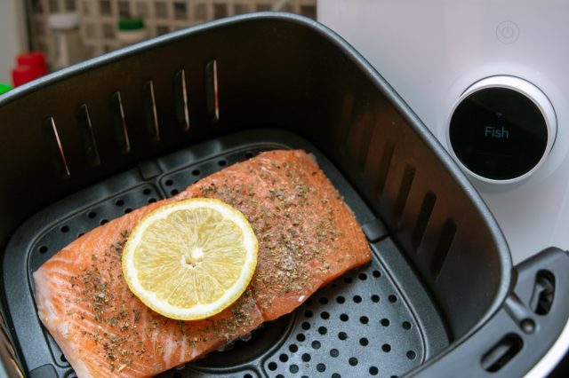 Salmon with lemon made in an air fryer