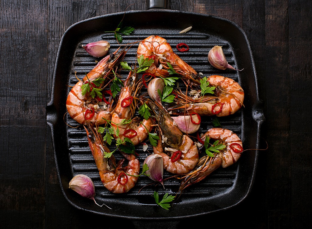 https://www.eatthis.com/wp-content/uploads/sites/4/media/images/ext/268556377/shrimp-grill-pan.jpg