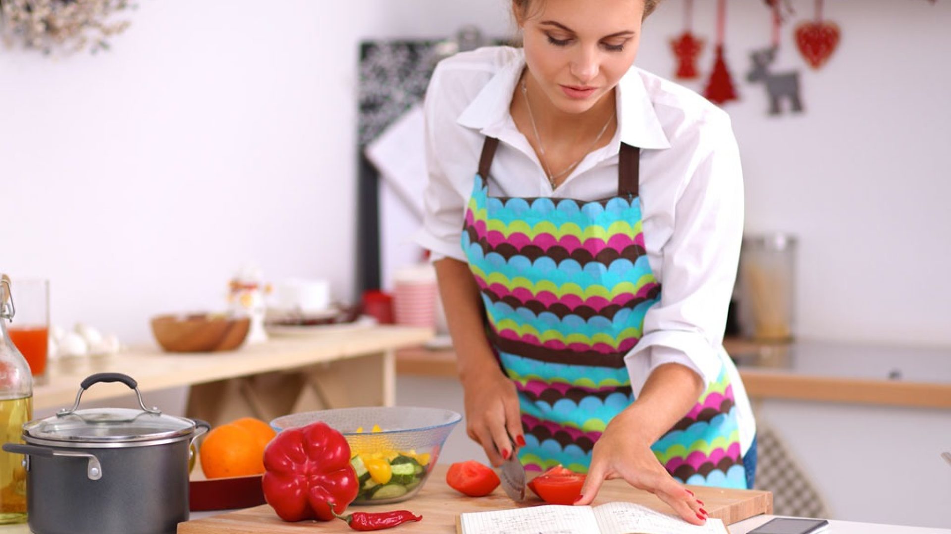 Faster Cooking Tips — 30 Ways to Spend Less Time in the Kitchen | Eat ...