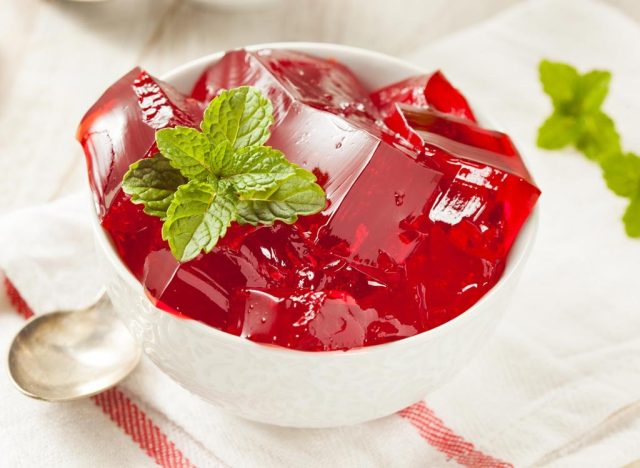 https://www.eatthis.com/wp-content/uploads/sites/4/media/images/ext/628621370/red-jello.jpg?quality=82&strip=all&w=640
