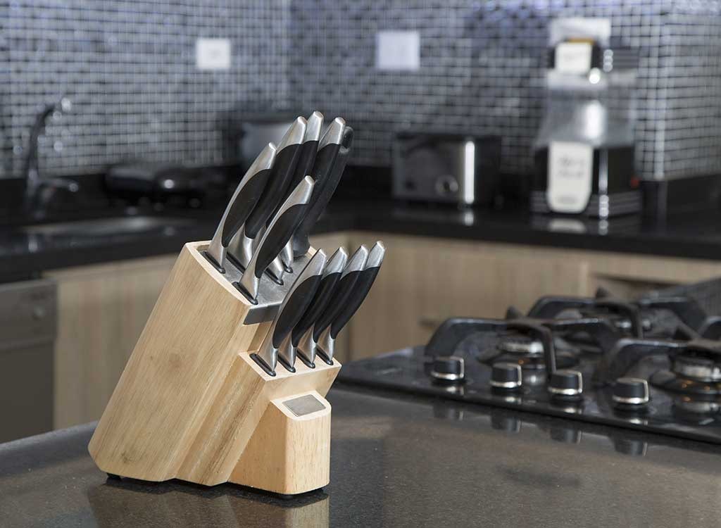 https://www.eatthis.com/wp-content/uploads/sites/4/media/images/ext/646453128/knife-block.jpg?quality=82&strip=all